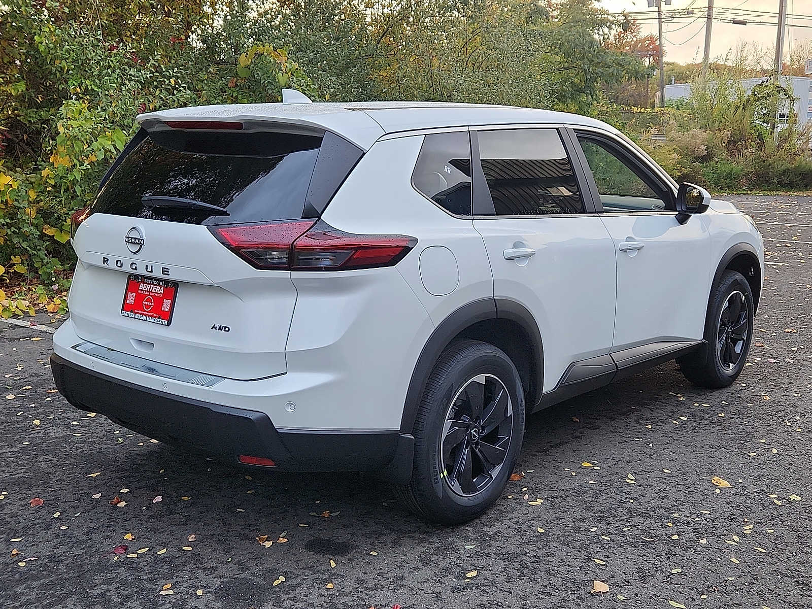 2026 Nissan Rogue SV photo 3