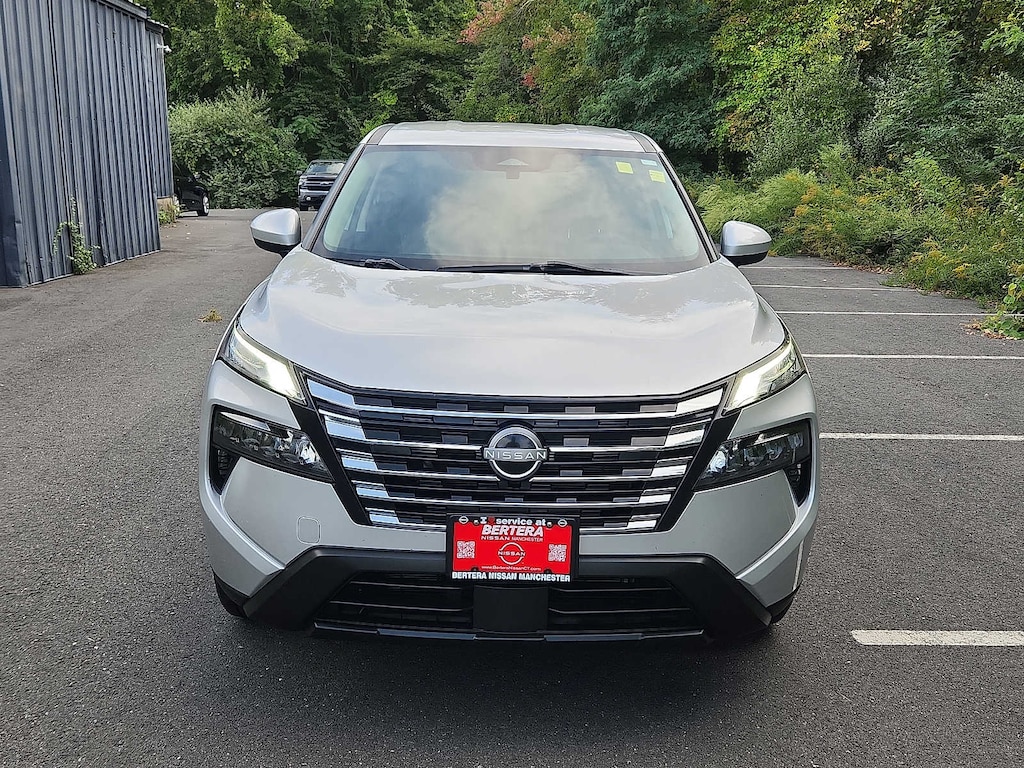 Used 2024 Nissan Rogue SV SUV