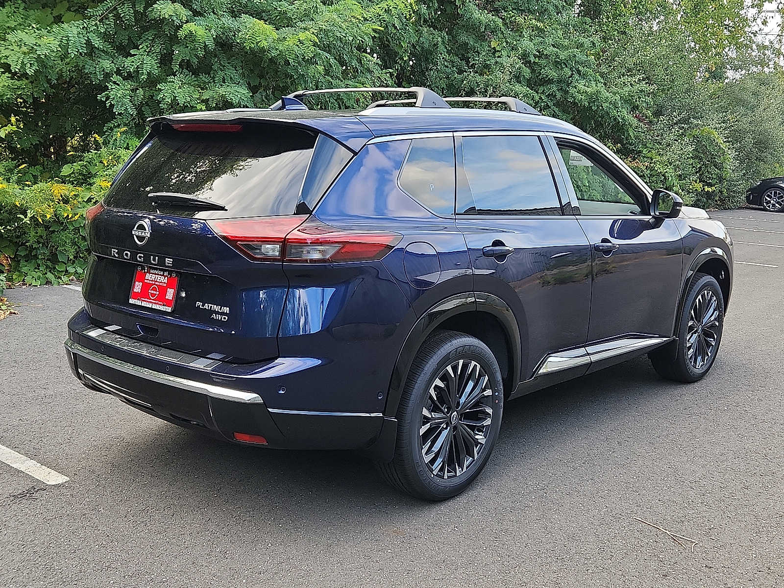 2026 Nissan Rogue Platinum photo 4