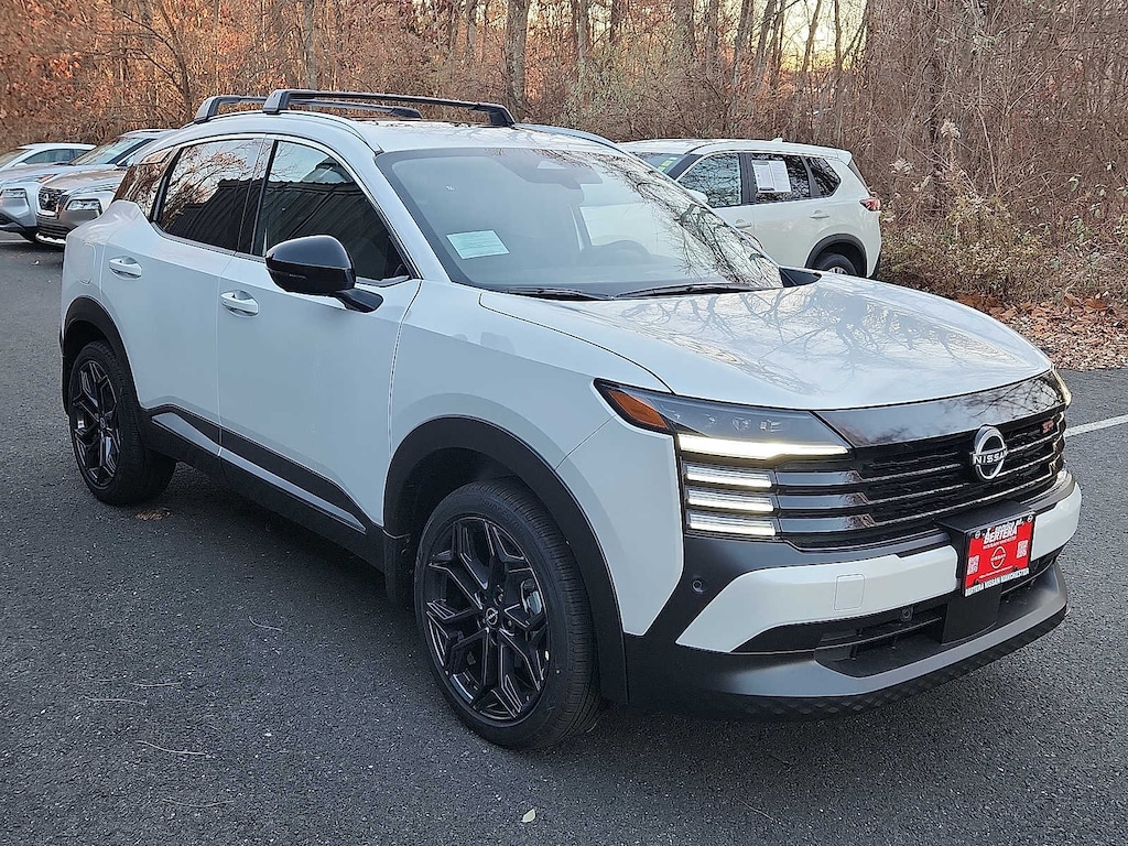 New 2026 Nissan Kicks SR SUV