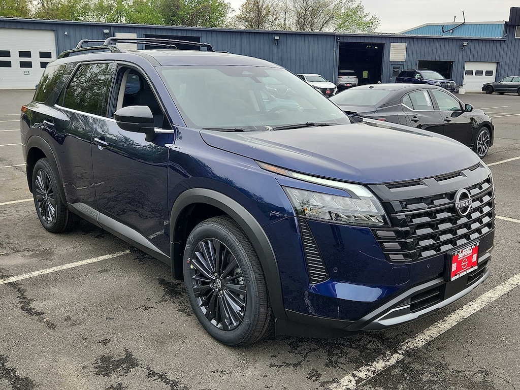 New 2026 Nissan Pathfinder SL SUV