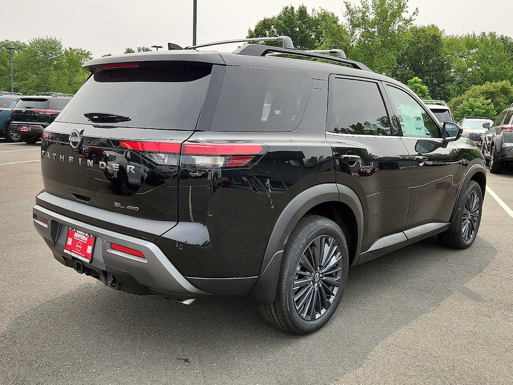New 2026 Nissan Pathfinder SL SUV
