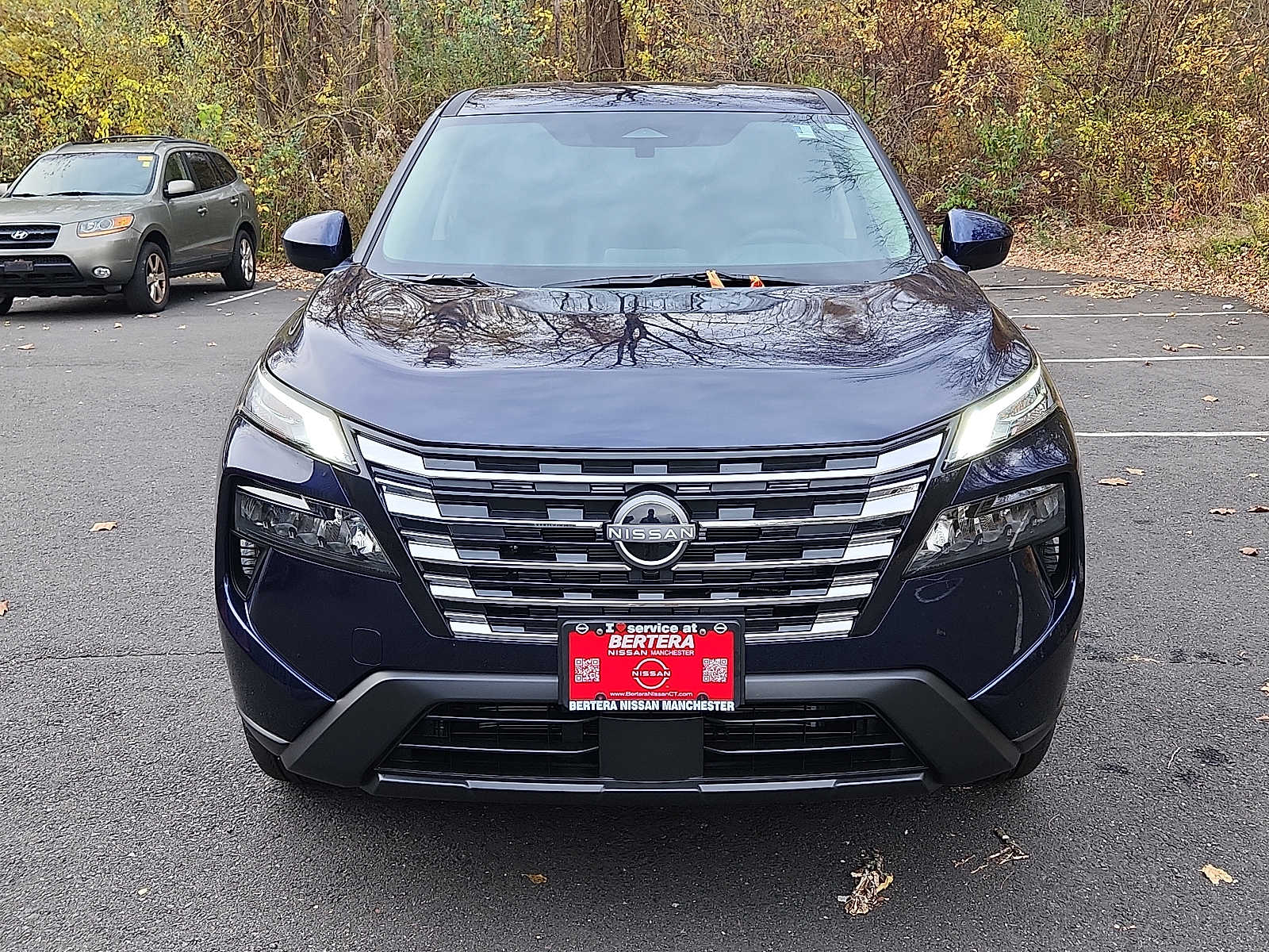 2026 Nissan Rogue SV photo 2