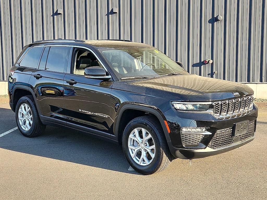 Used 2023 Jeep Grand Cherokee Limited SUV