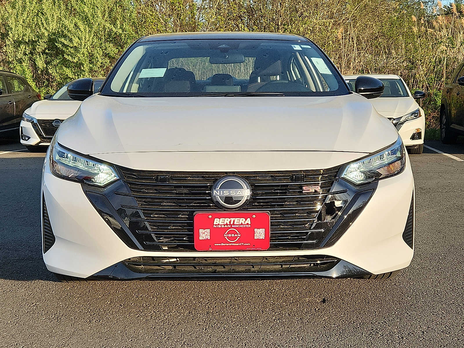 2025 Nissan Sentra SR photo 2
