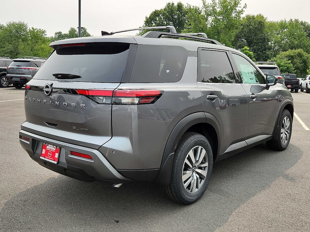 New 2026 Nissan Pathfinder SL SUV