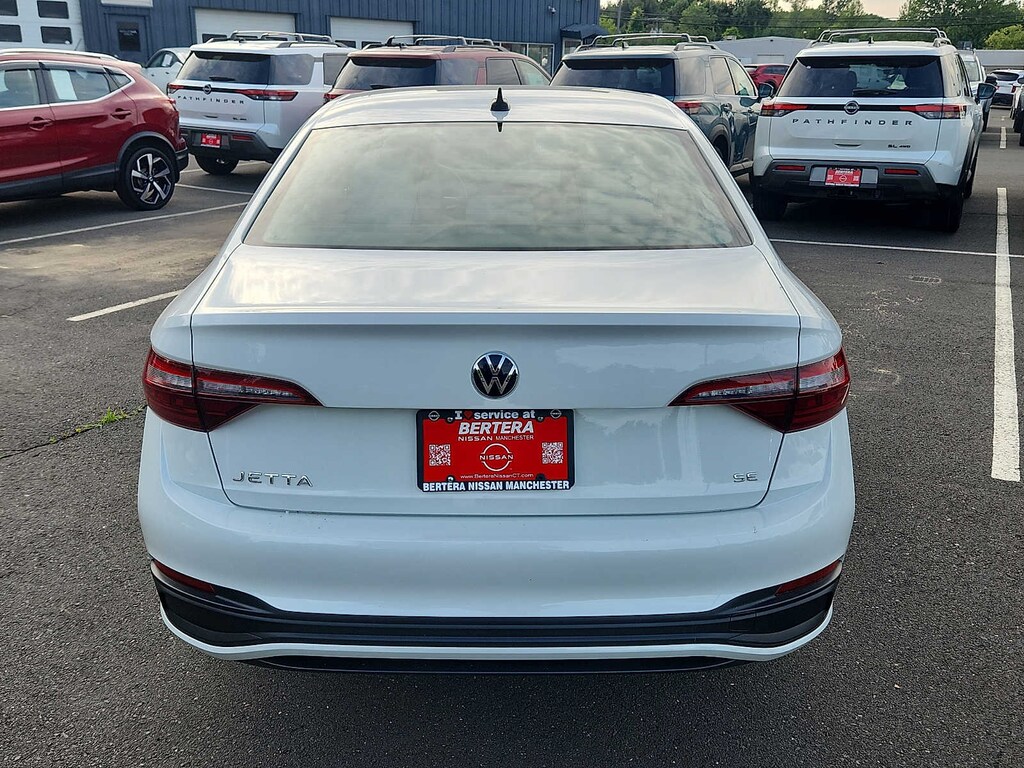Used 2024 Volkswagen Jetta 1.5T SE Sedan