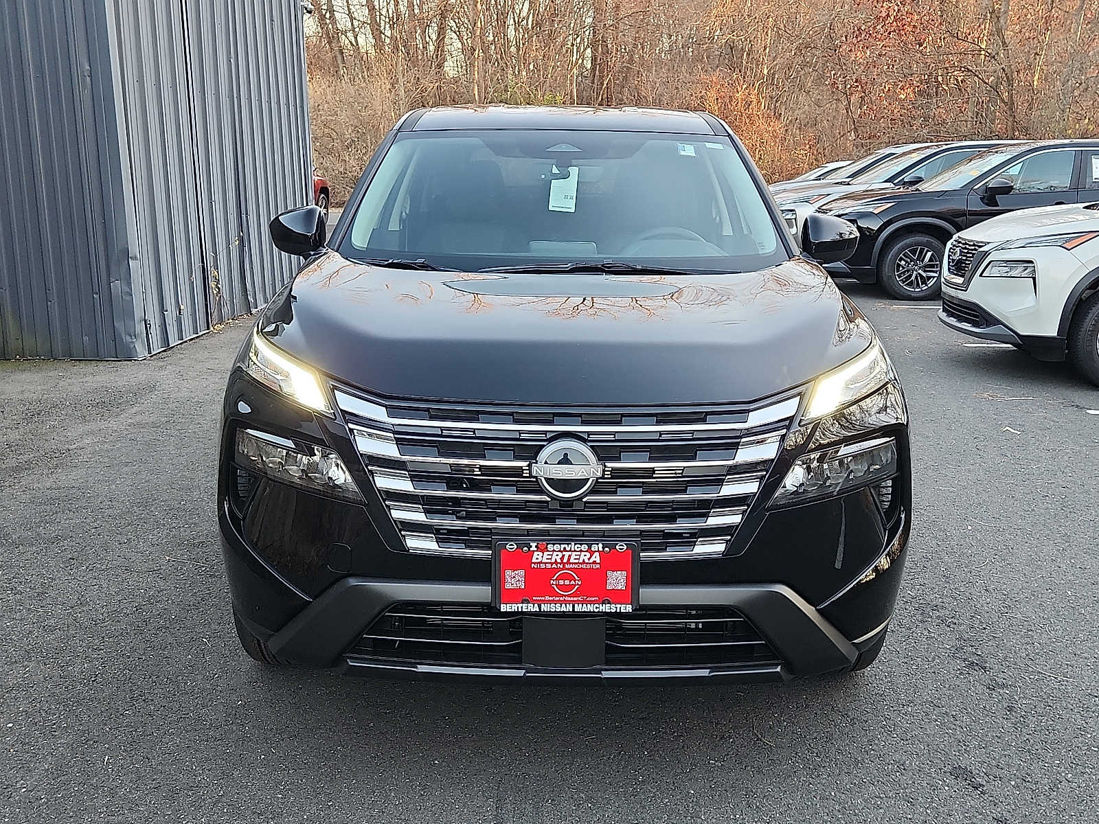 2026 Nissan Rogue SV photo 2