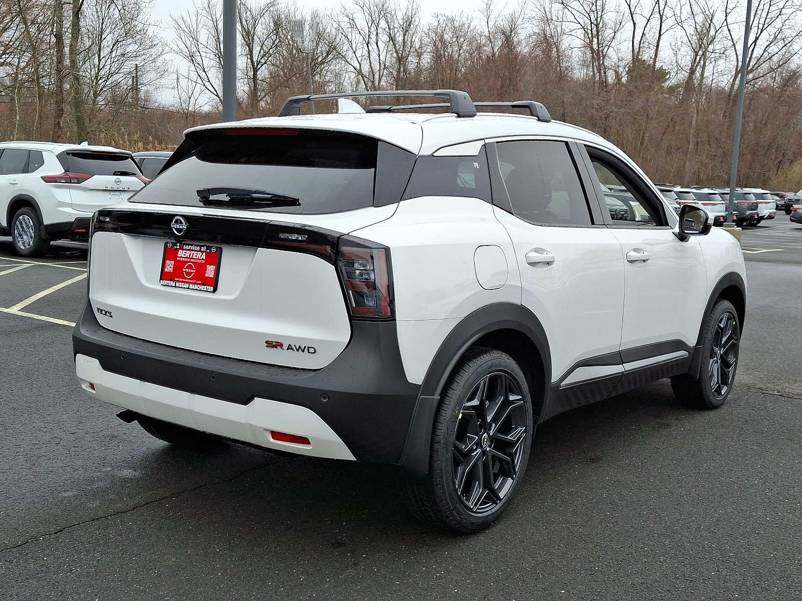 2025 Nissan Kicks SR photo 4