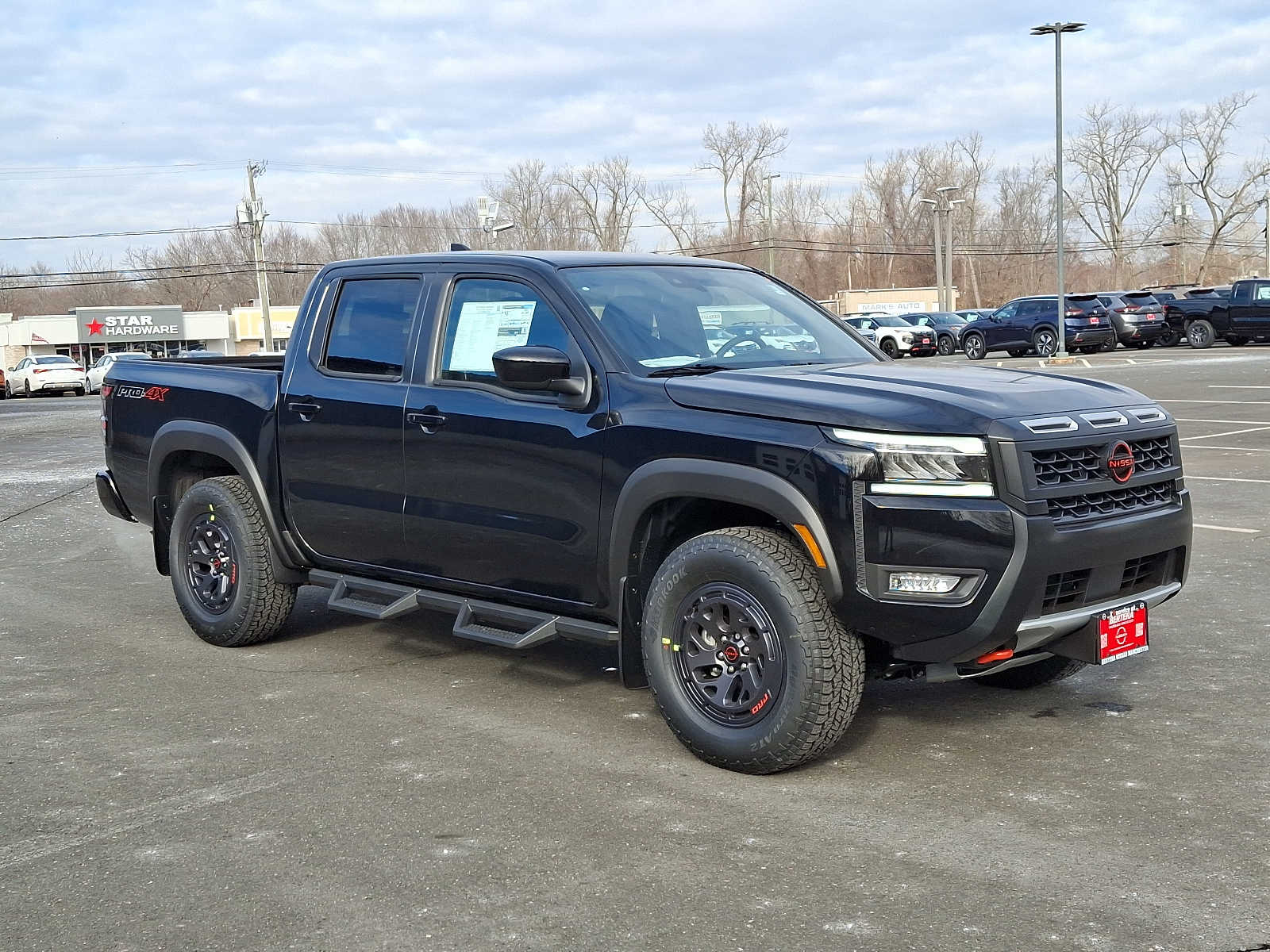 2025 Nissan Frontier PRO-4X photo 3