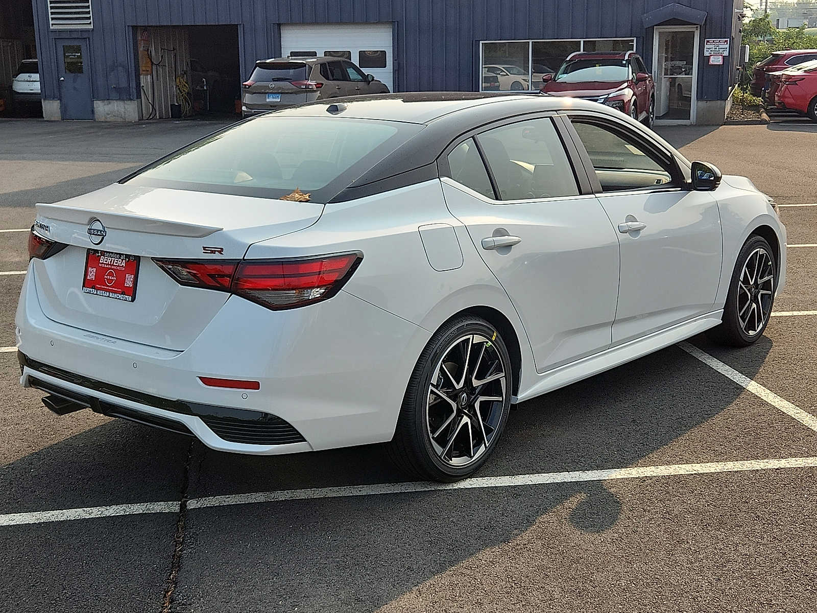 2025 Nissan Sentra SR photo 4