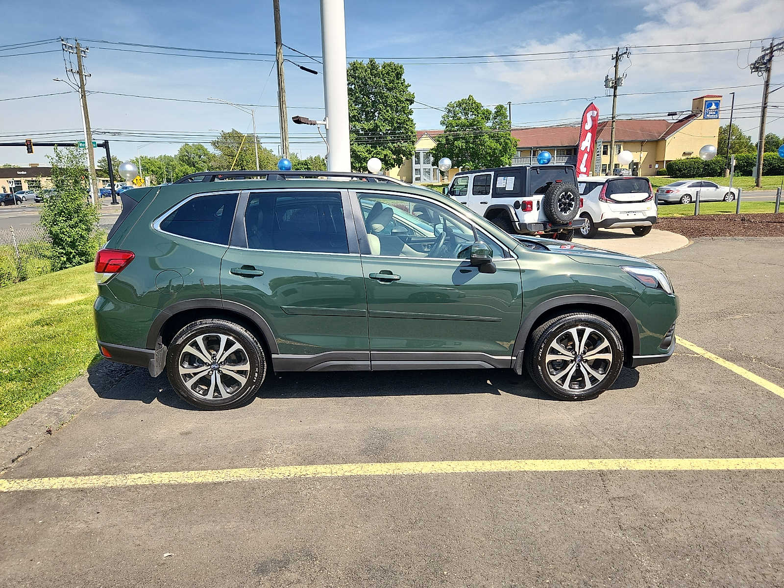 2023 Subaru Forester Limited - Photo 7