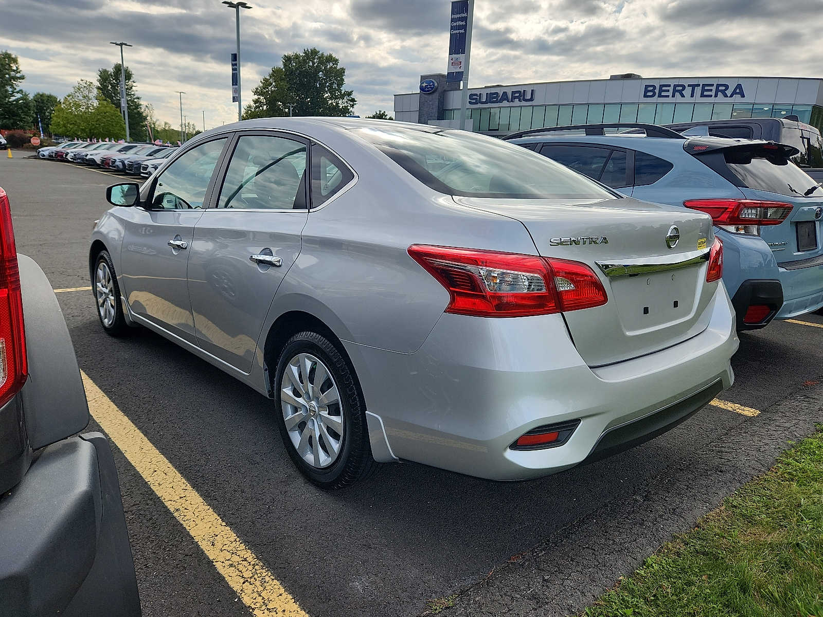 2019 Nissan Sentra S photo 4