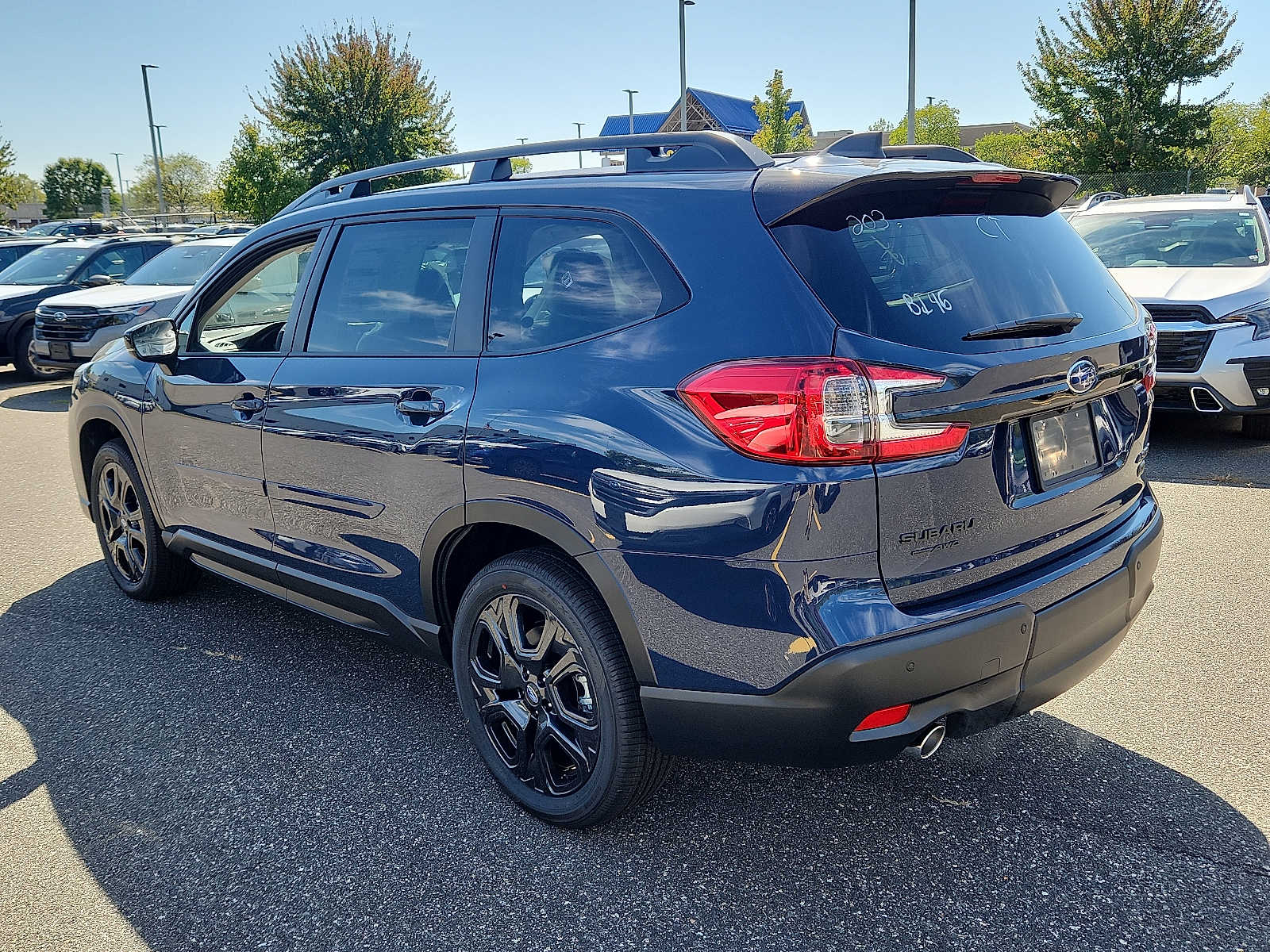 2025 Subaru Ascent Onyx Edition Touring photo 3