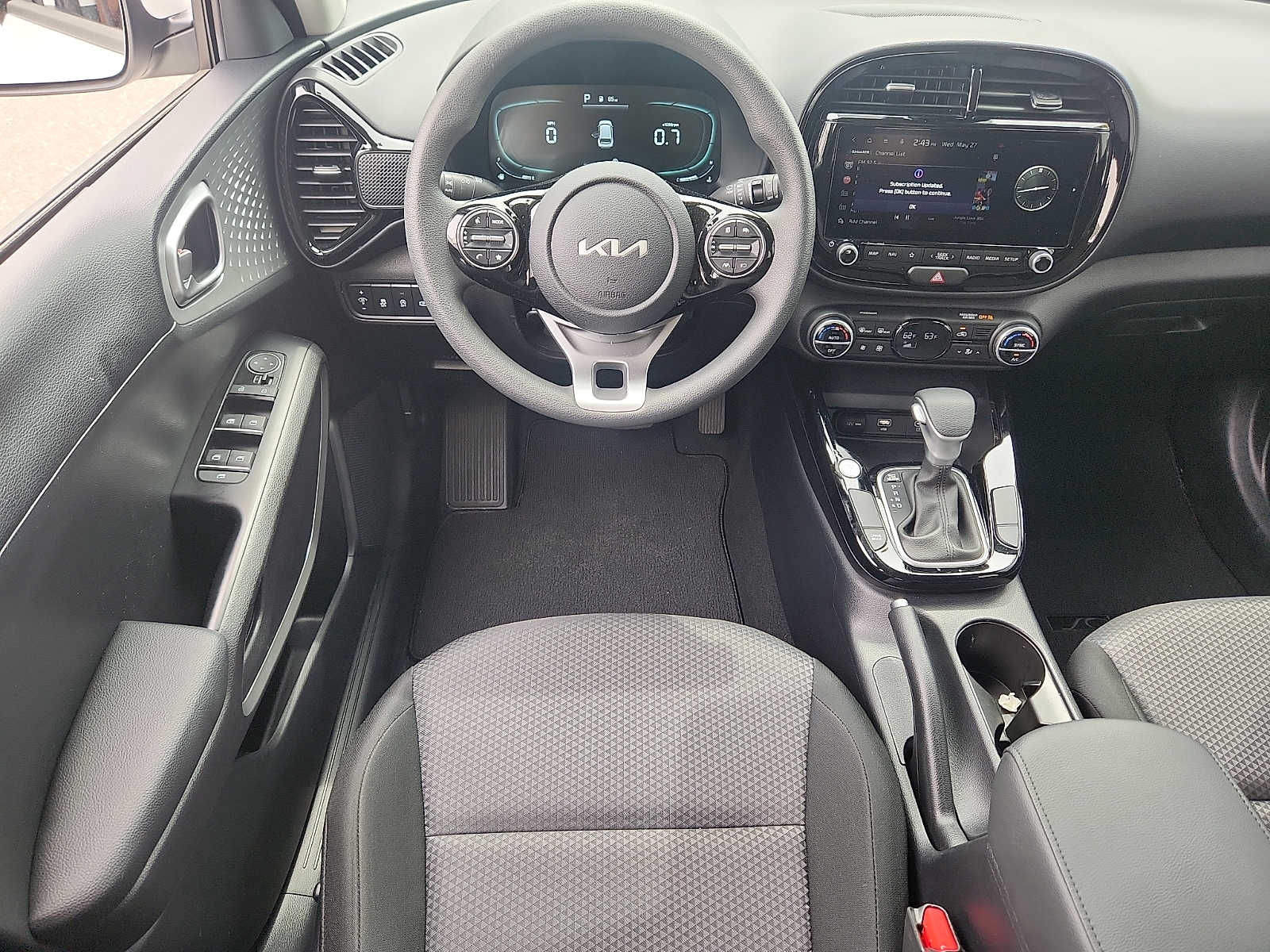 2024 Kia Soul S - Photo 11
