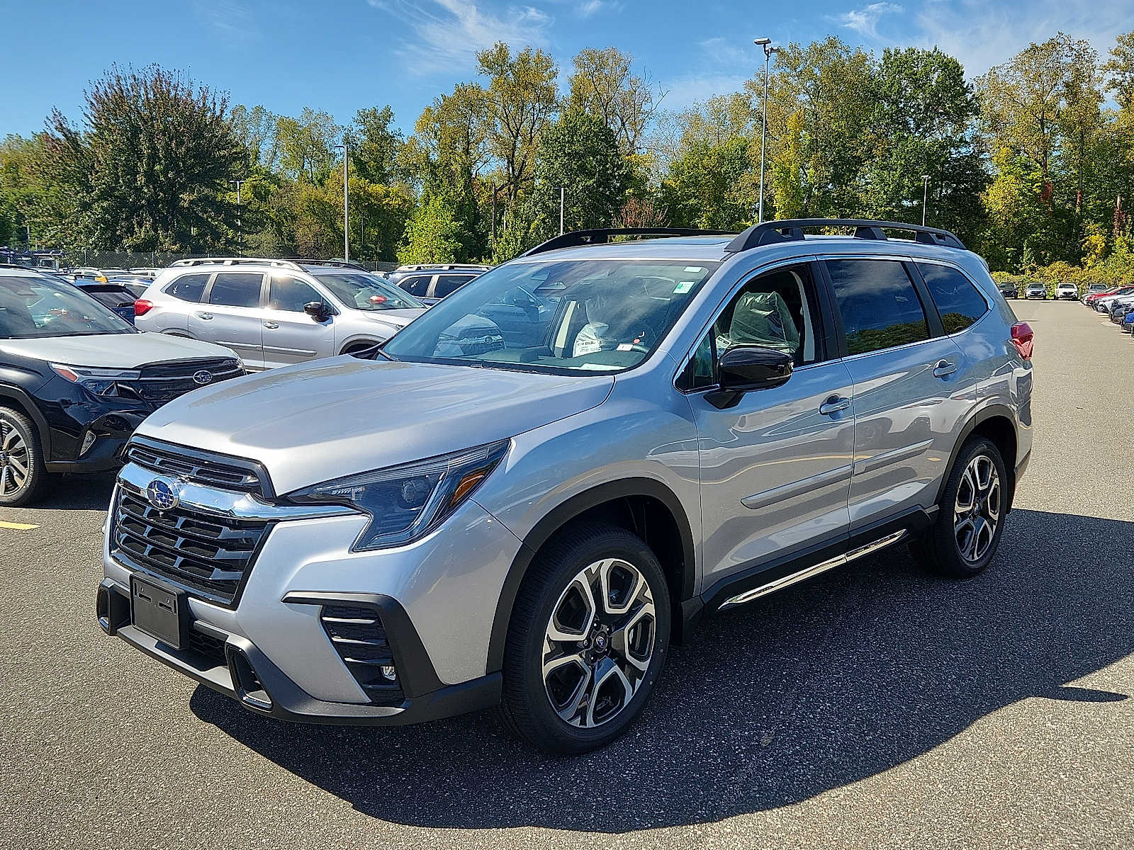 2025 Subaru Ascent Limited photo 2