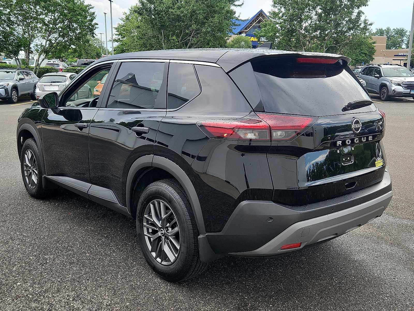 2023 Nissan Rogue S photo 3