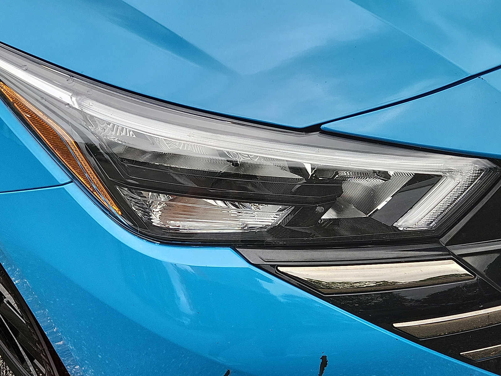 2025 Nissan Versa Sedan SR - Photo 8
