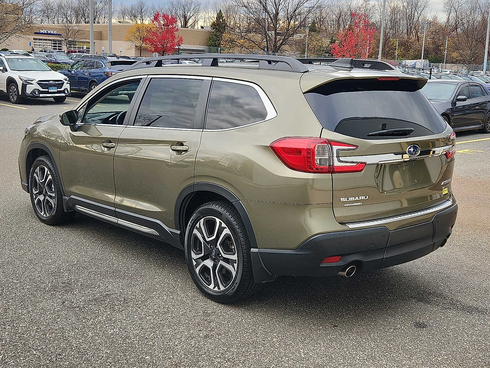 2023 Subaru Ascent Limited photo 3