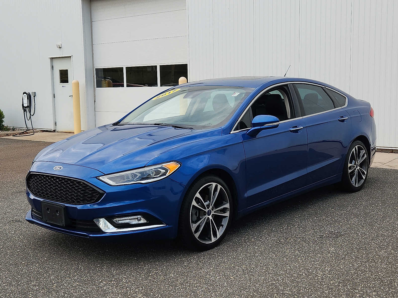 2017 Ford Fusion Titanium photo 2
