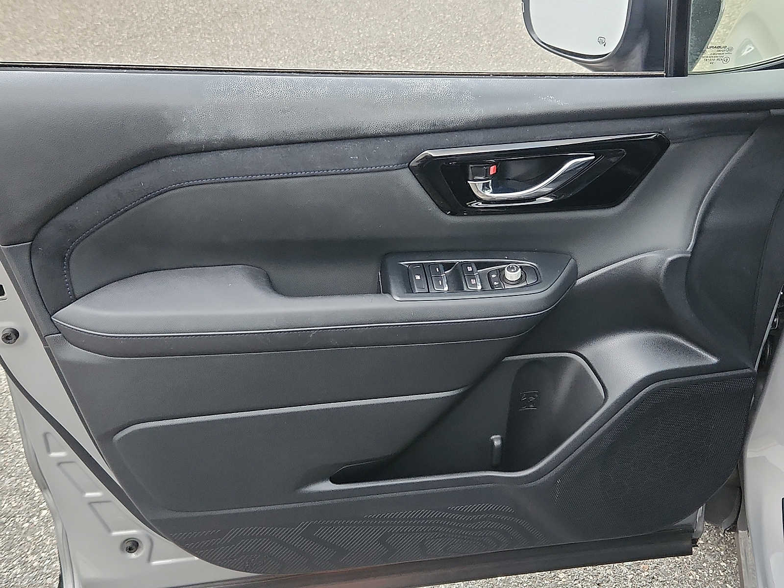 2025 Subaru Forester Limited - Photo 12