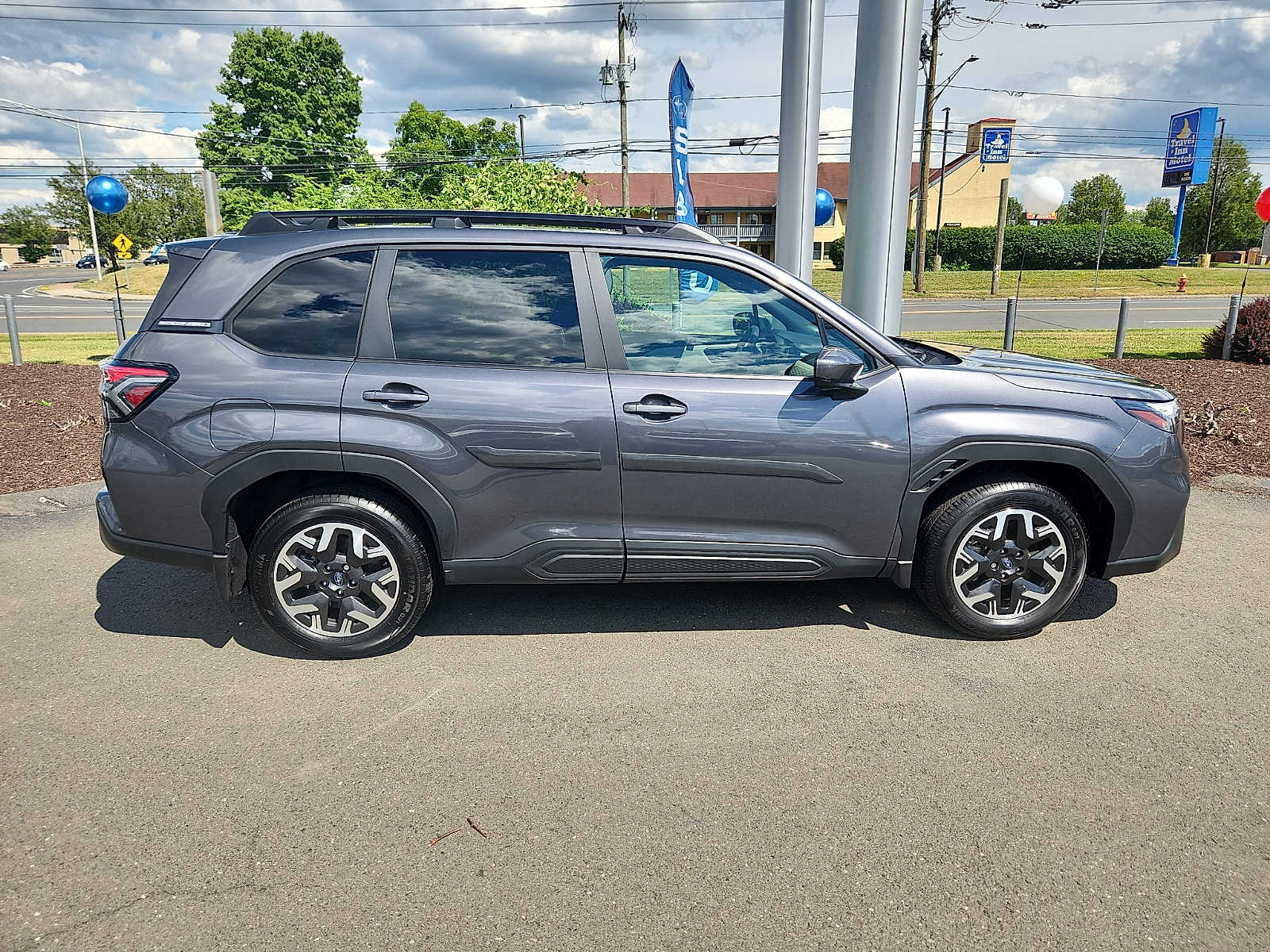 2026 Subaru Forester Premium - Photo 7