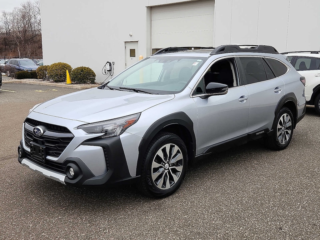 Used 2023 Subaru Outback Limited CVT