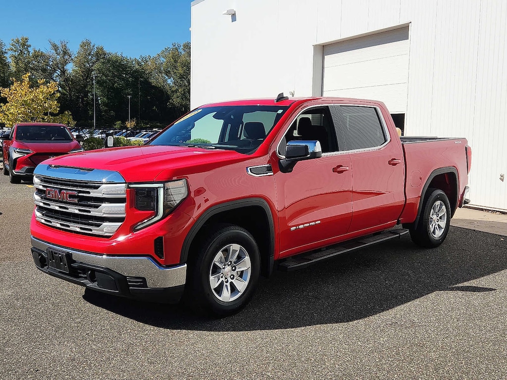 Used 2024 GMC Sierra 1500 SLE 4WD Crew Cab 147 4WD Crew Cab 147