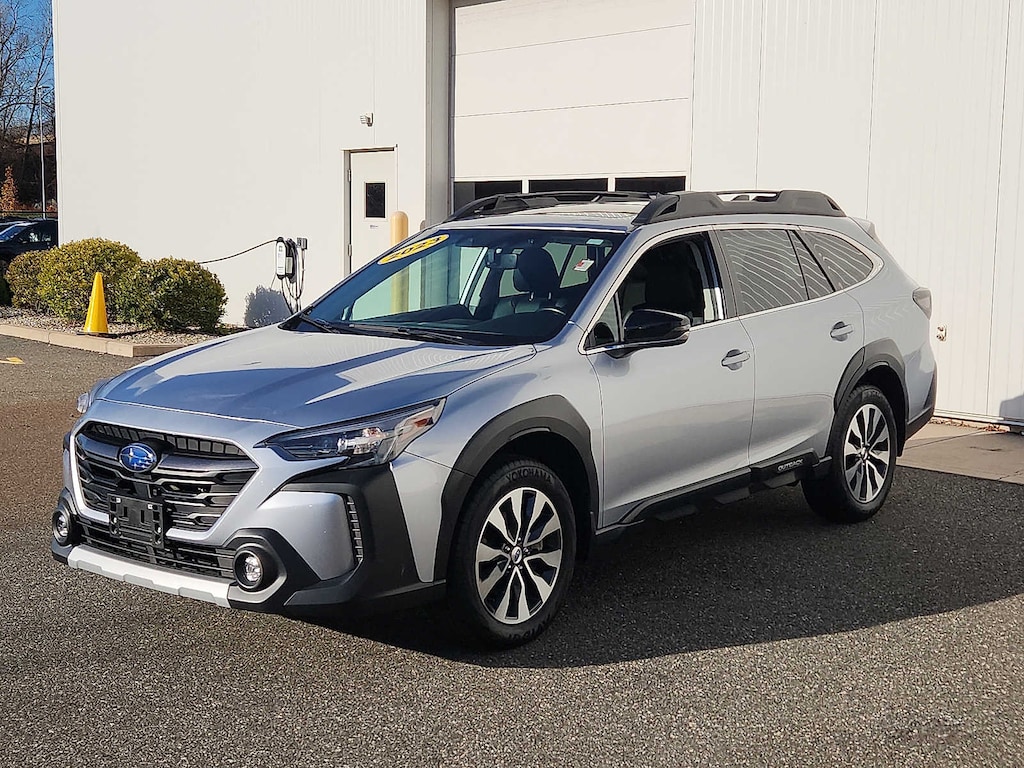 Used 2023 Subaru Outback Limited CVT