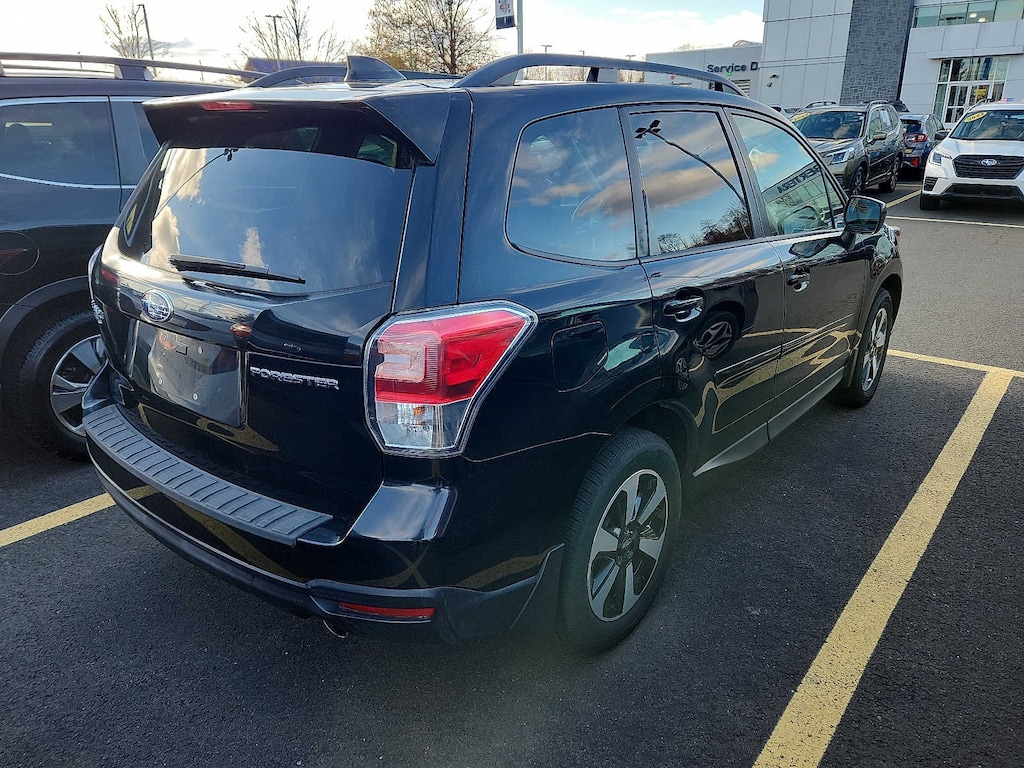 Used 2018 Subaru Forester Premium 2.5i CVT
