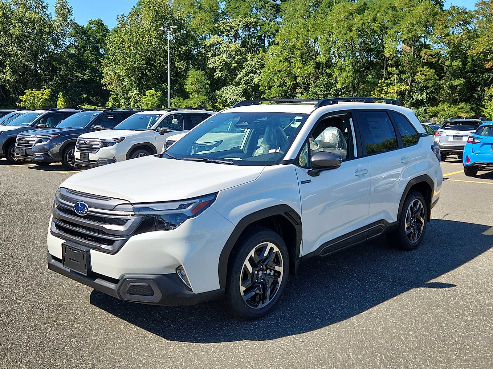 2025 Subaru Forester Limited photo 2