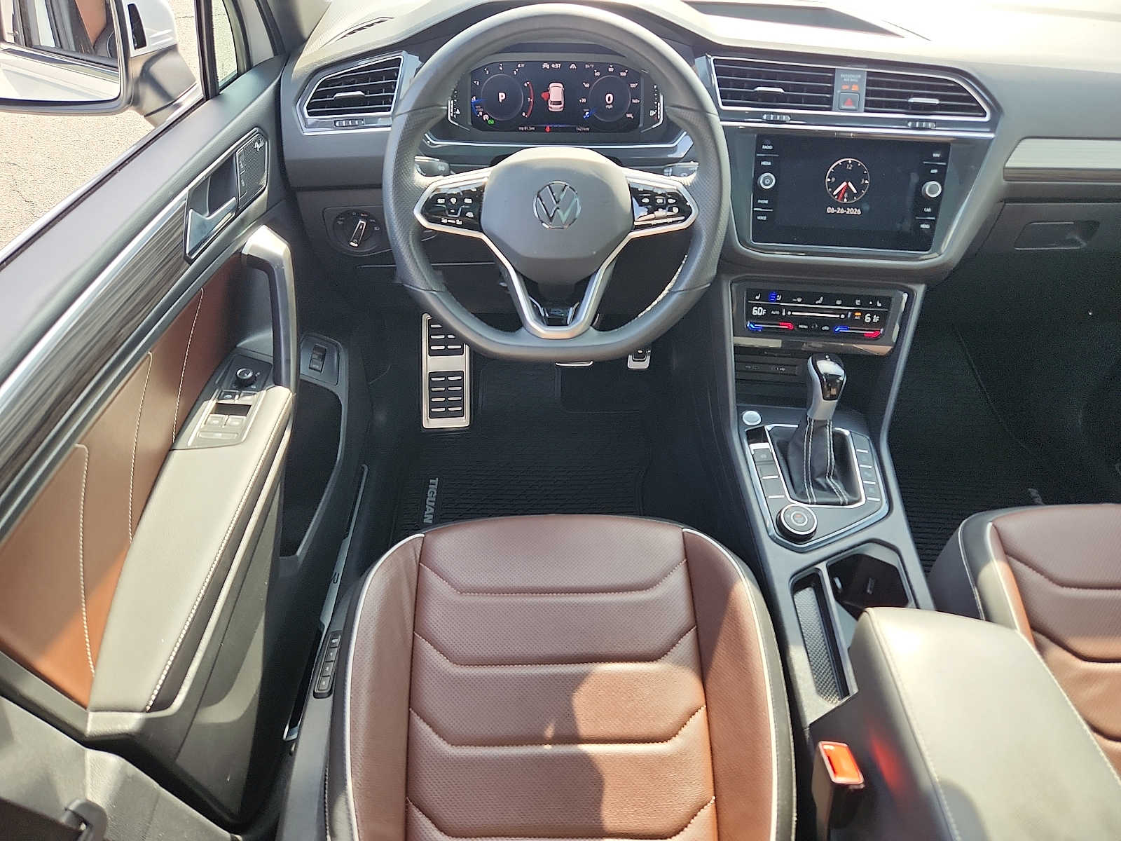2024 Volkswagen Tiguan SEL R-LINE - Photo 11