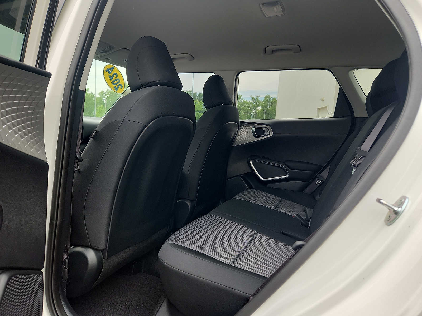 2024 Kia Soul S - Photo 10