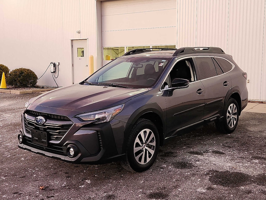 Used 2025 Subaru Outback Premium AWD