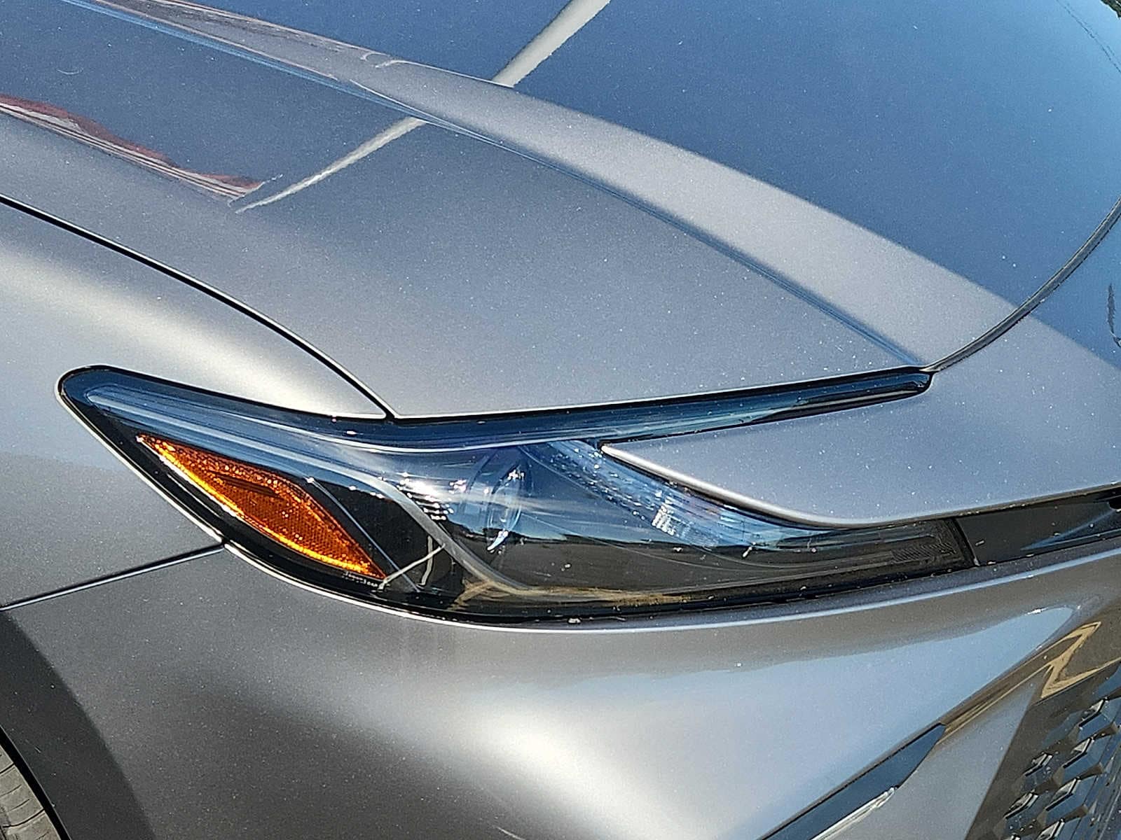 2025 Toyota Camry SE - Photo 8