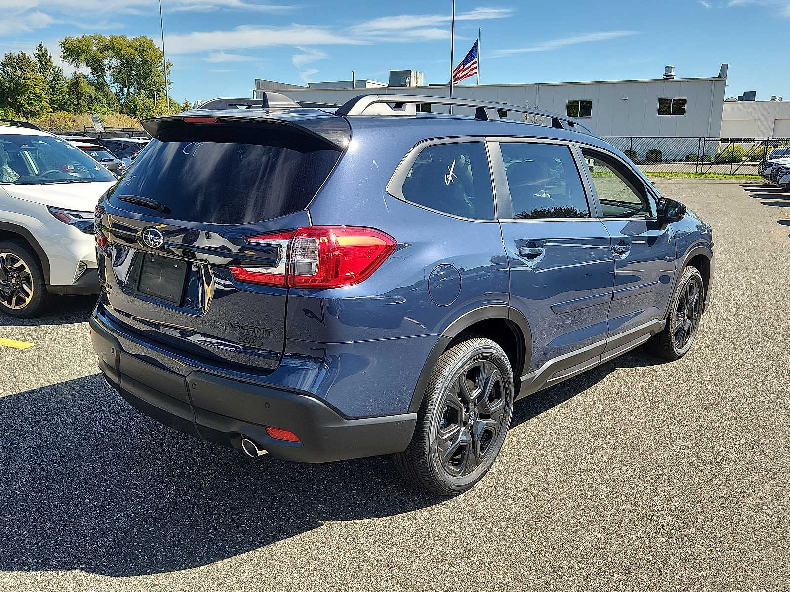 2025 Subaru Ascent Onyx Edition Touring photo 4
