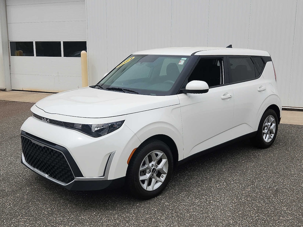 Used 2024 Kia Soul S IVT