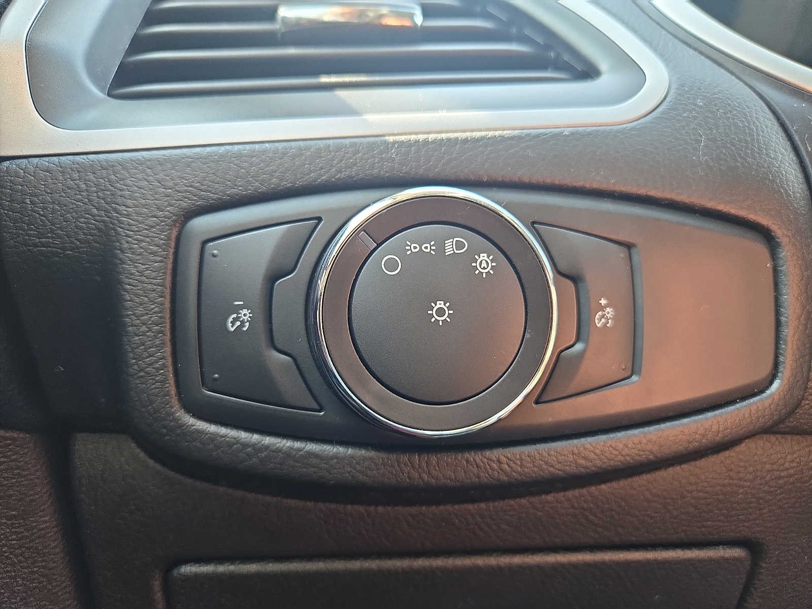 2018 Ford Edge SEL - Photo 22