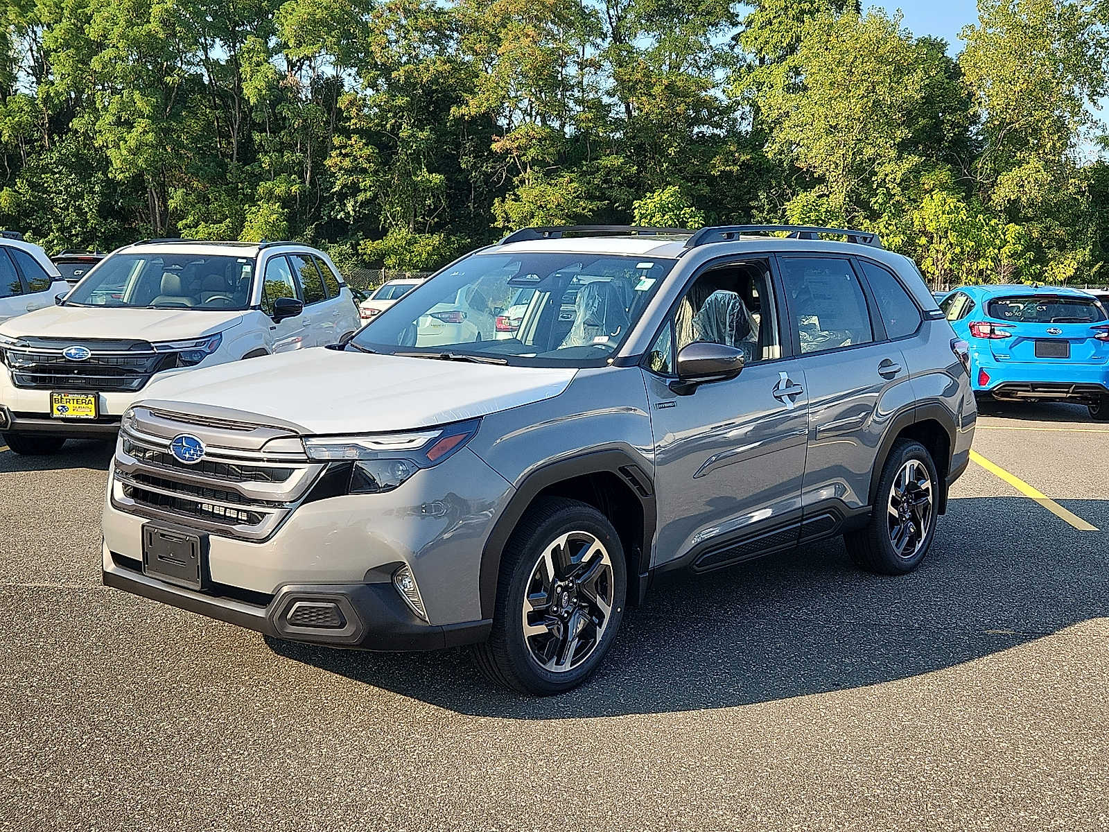 2025 Subaru Forester Premium photo 2