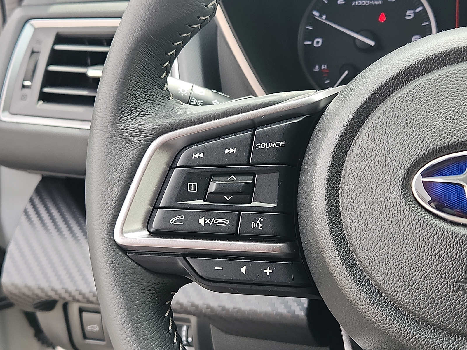 2025 Subaru Ascent Premium - Photo 20