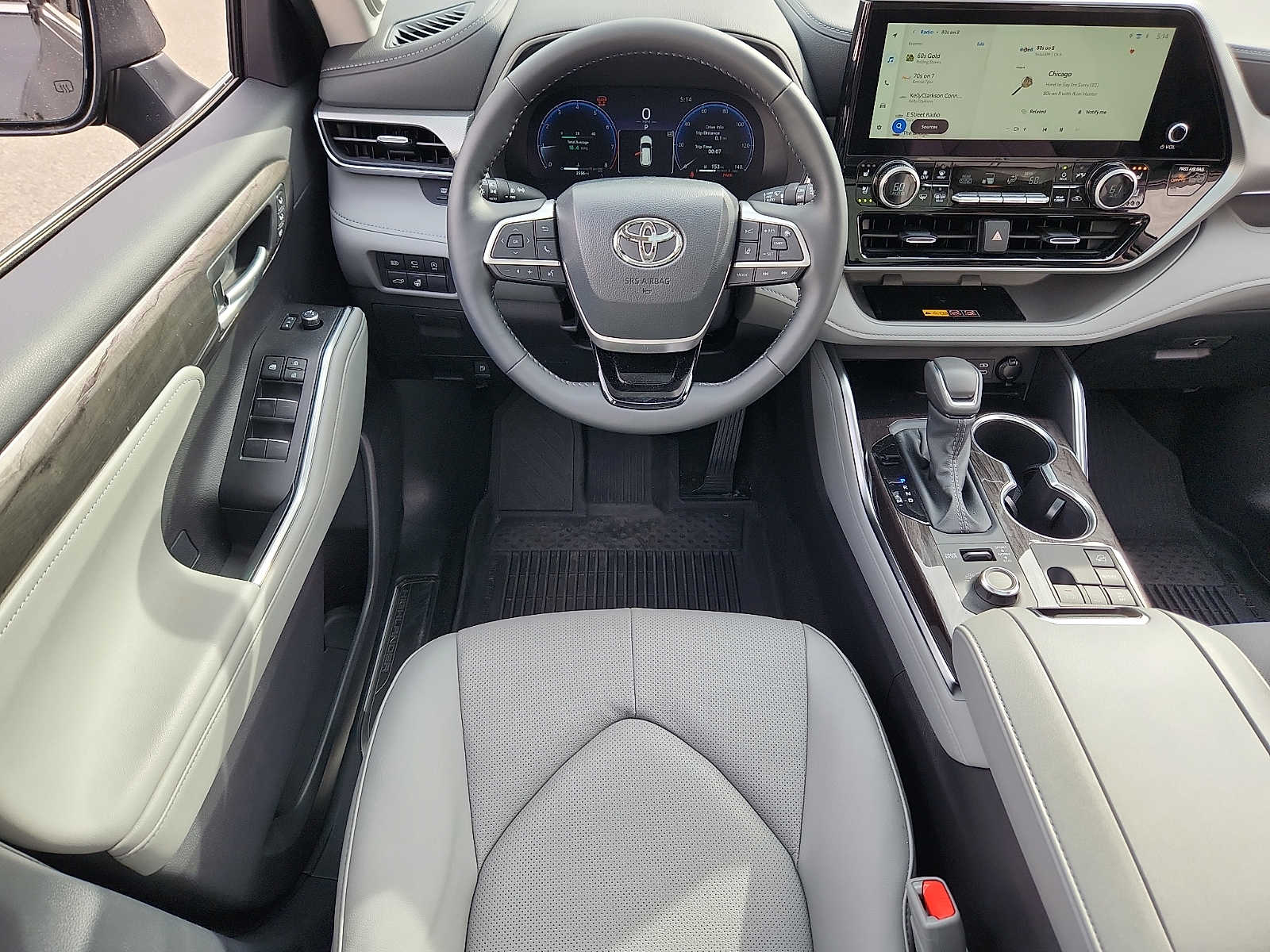 2026 Toyota Highlander Platinum - Photo 11