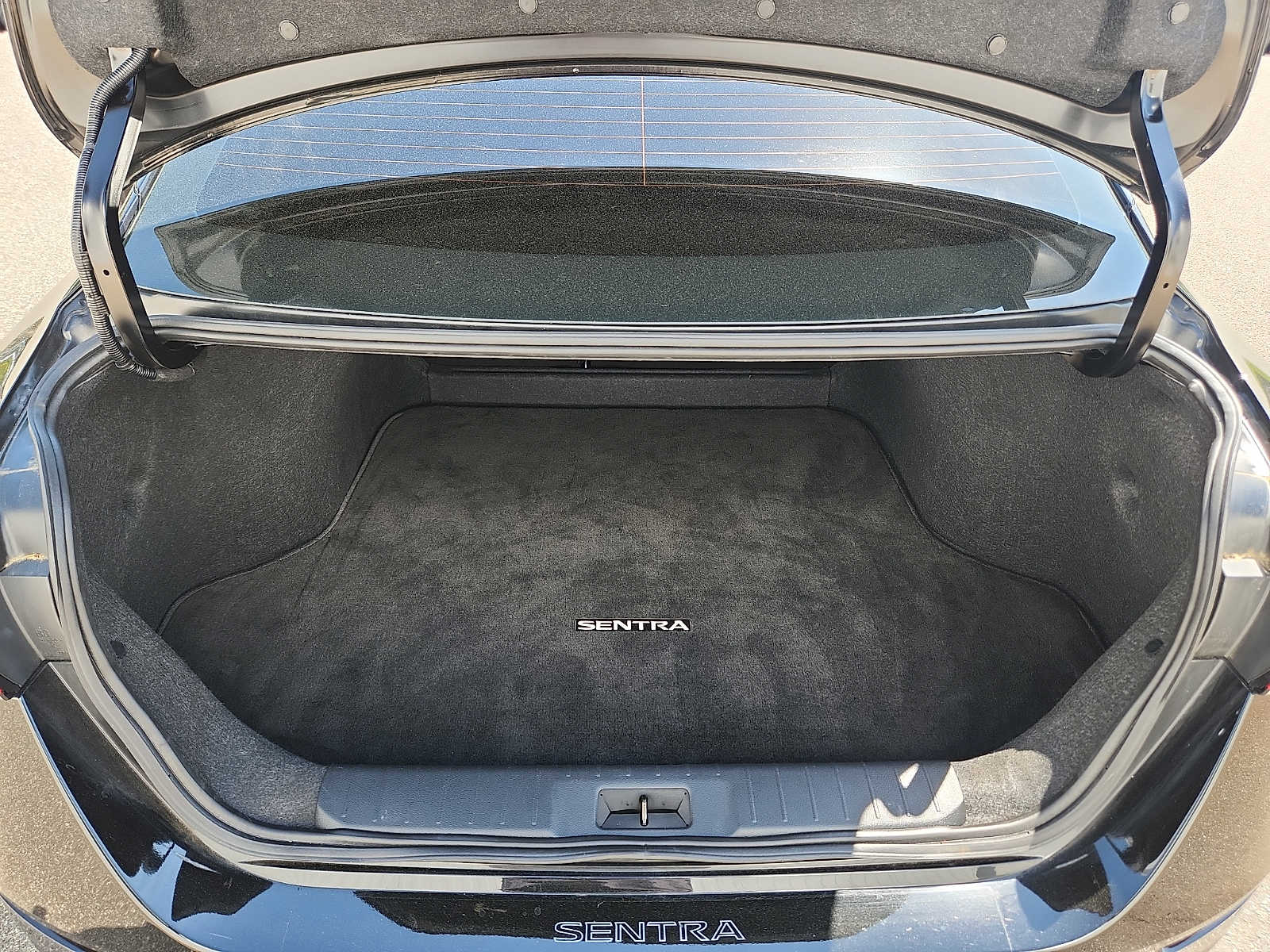 2024 Nissan Sentra SR - Photo 27