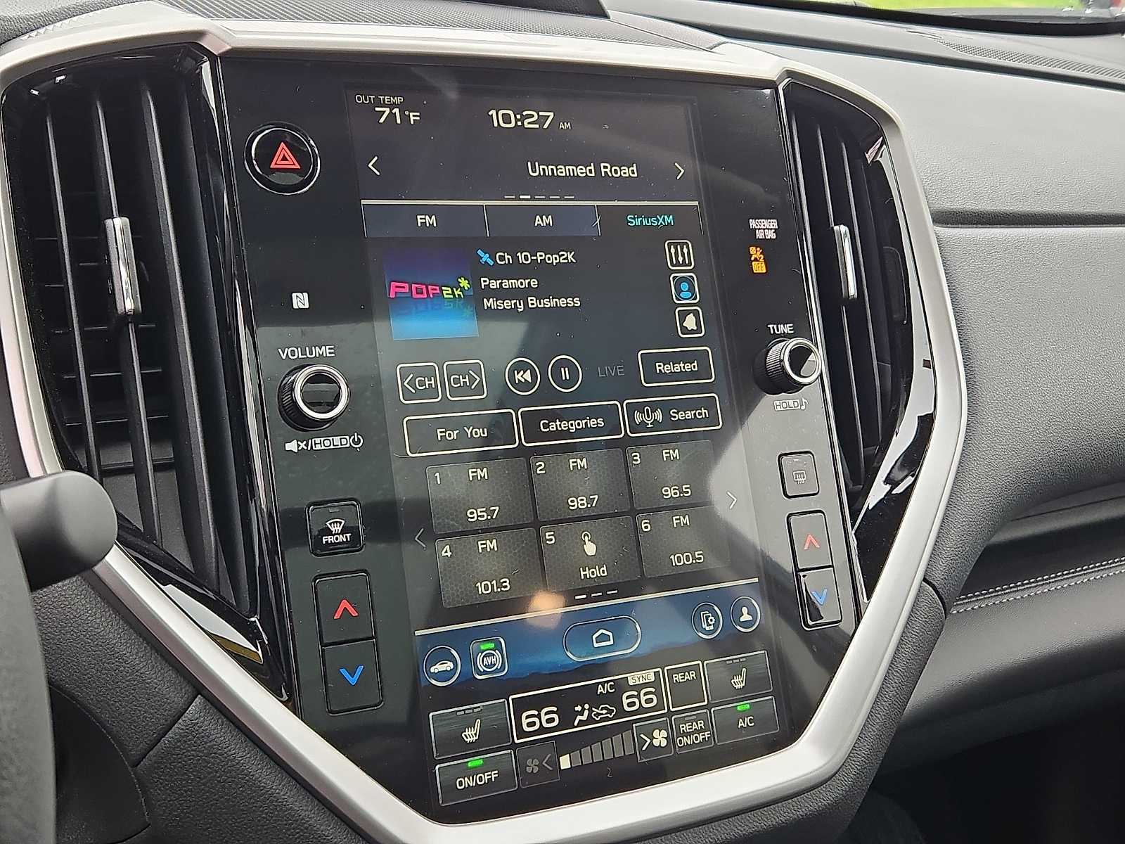 2025 Subaru Ascent Limited - Photo 17