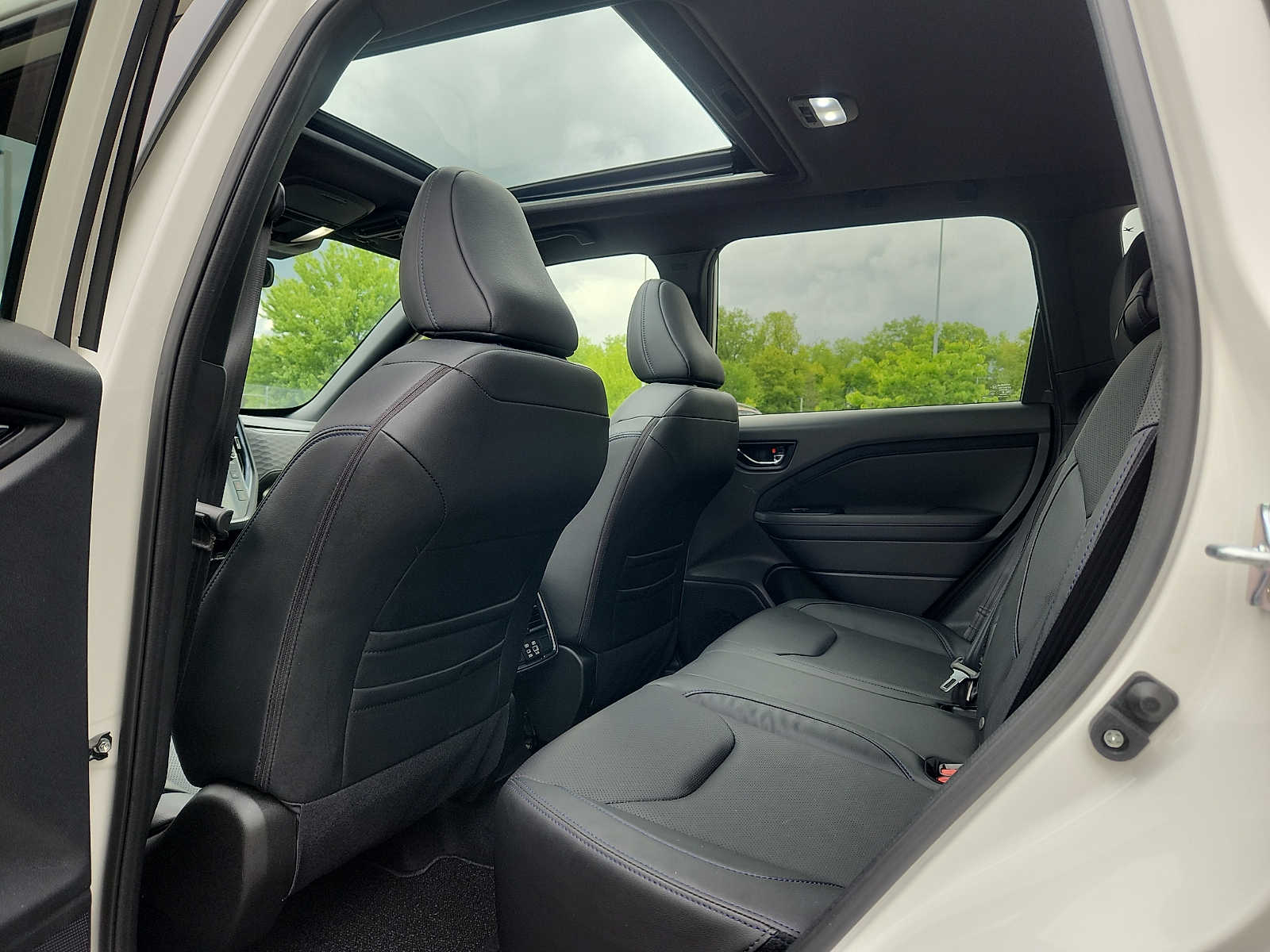 2025 Subaru Forester Limited - Photo 10