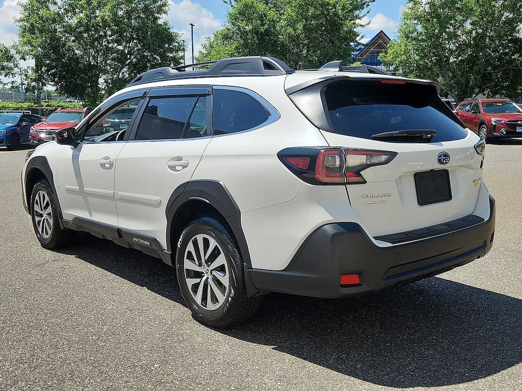 Used 2024 Subaru Outback Premium AWD