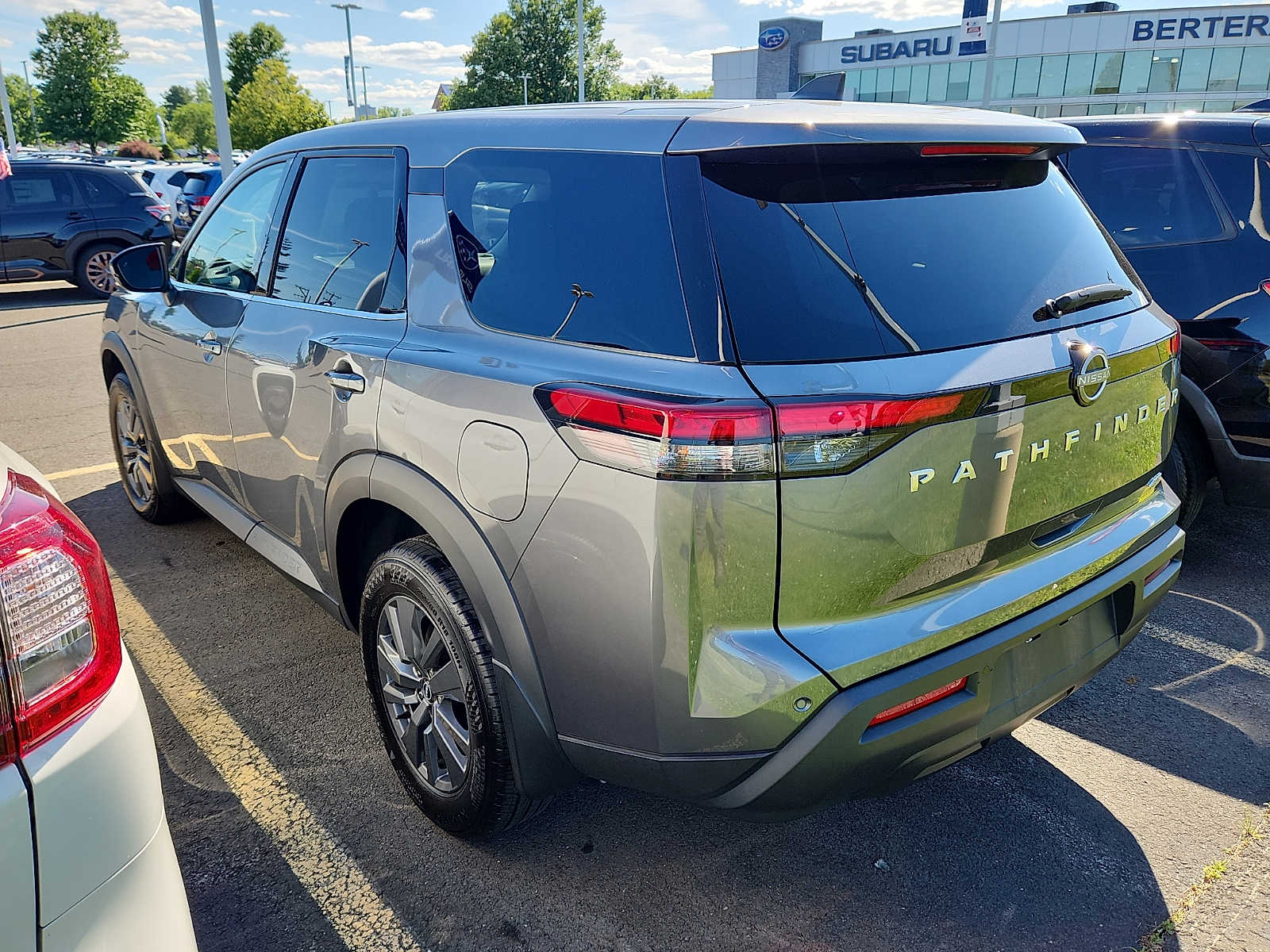 2024 Nissan Pathfinder S - Photo 4