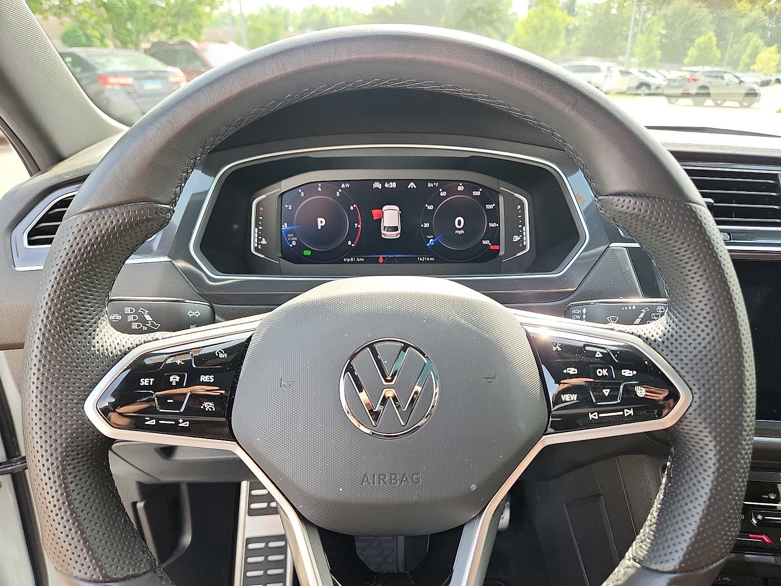 2024 Volkswagen Tiguan SEL R-LINE - Photo 19
