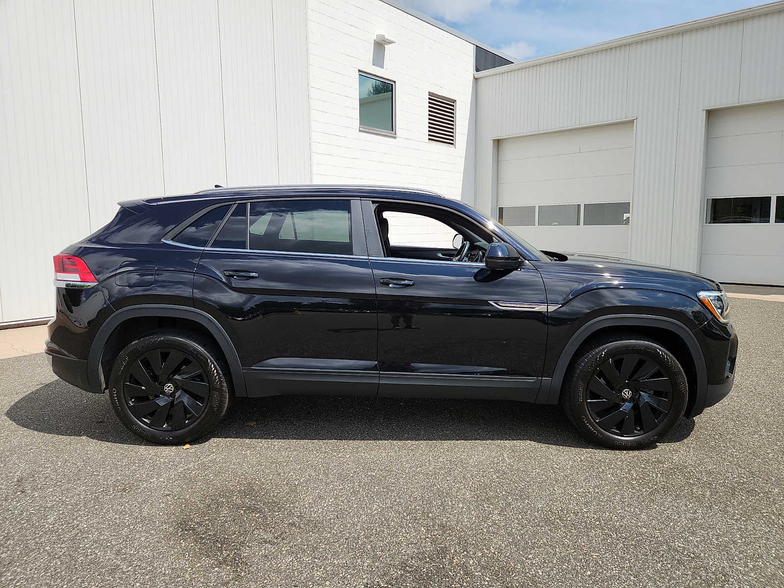 2024 Volkswagen Atlas Cross Sport SE w/Tech - Photo 7