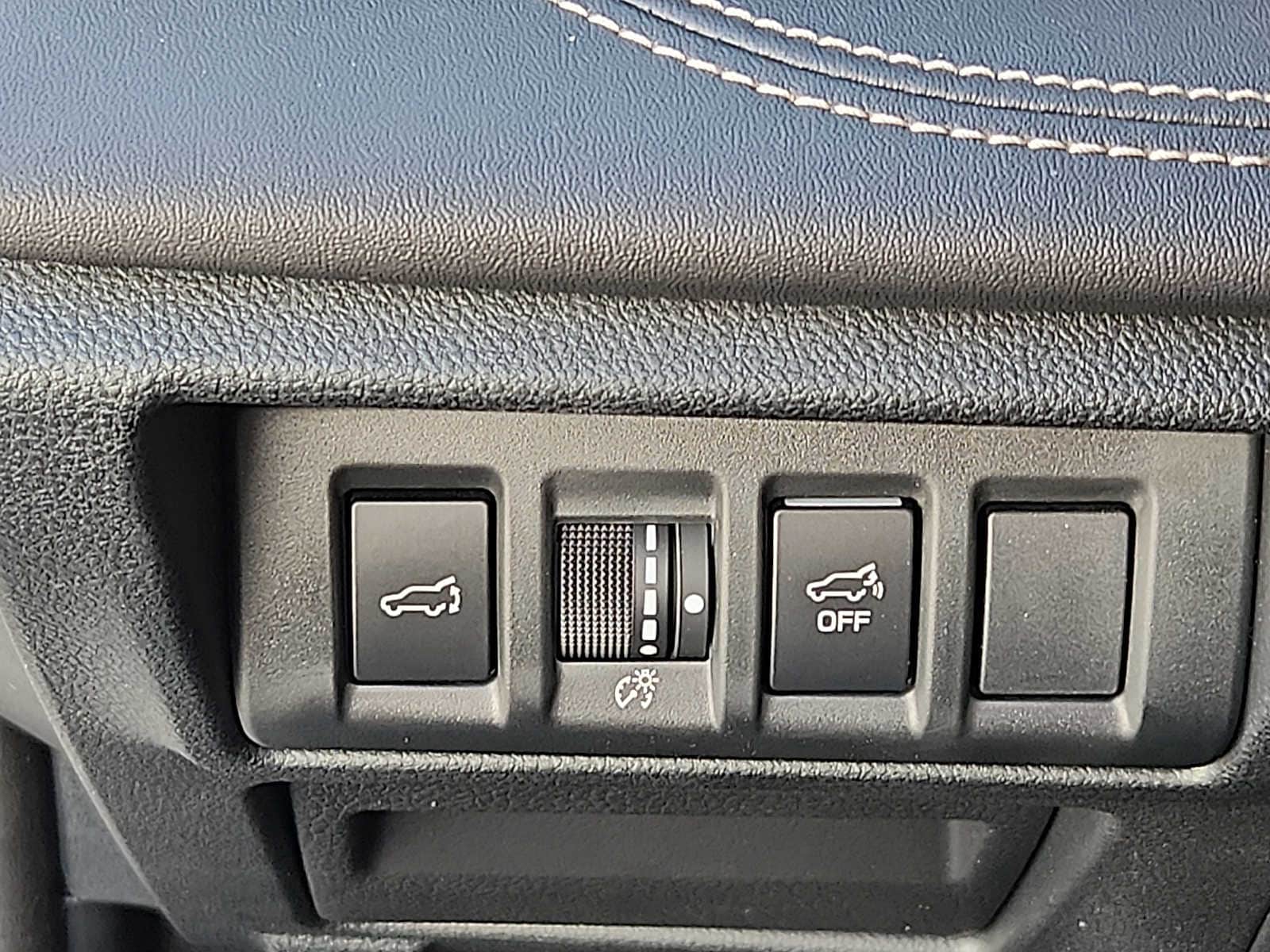 2025 Subaru Outback Limited - Photo 25