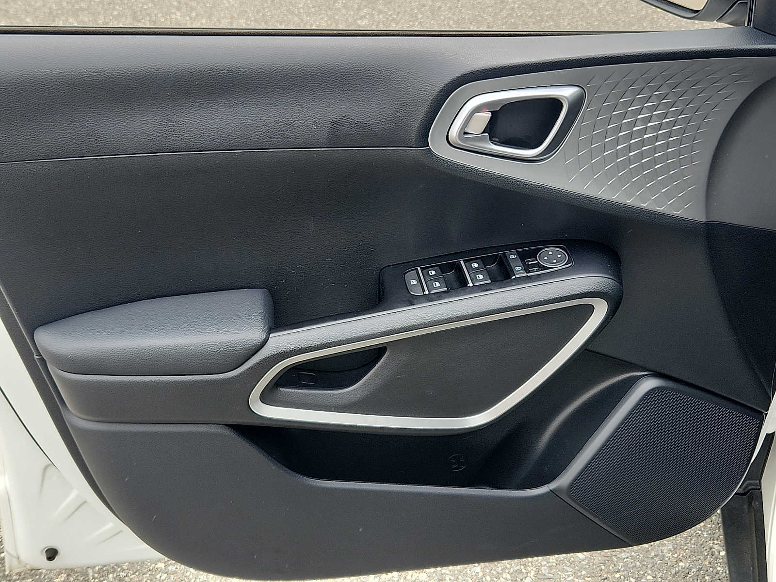 2024 Kia Soul S - Photo 12